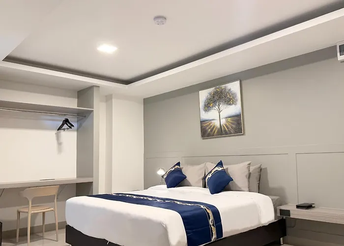 Hotel Utd8 And 3*